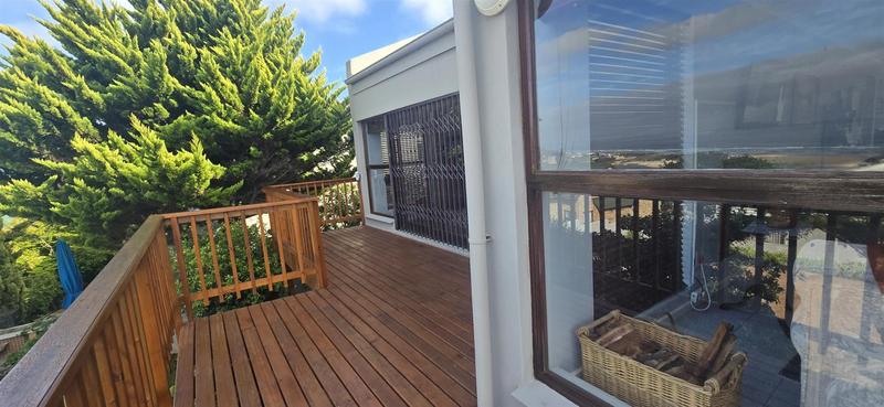 5 Bedroom Property for Sale in Hersham Western Cape